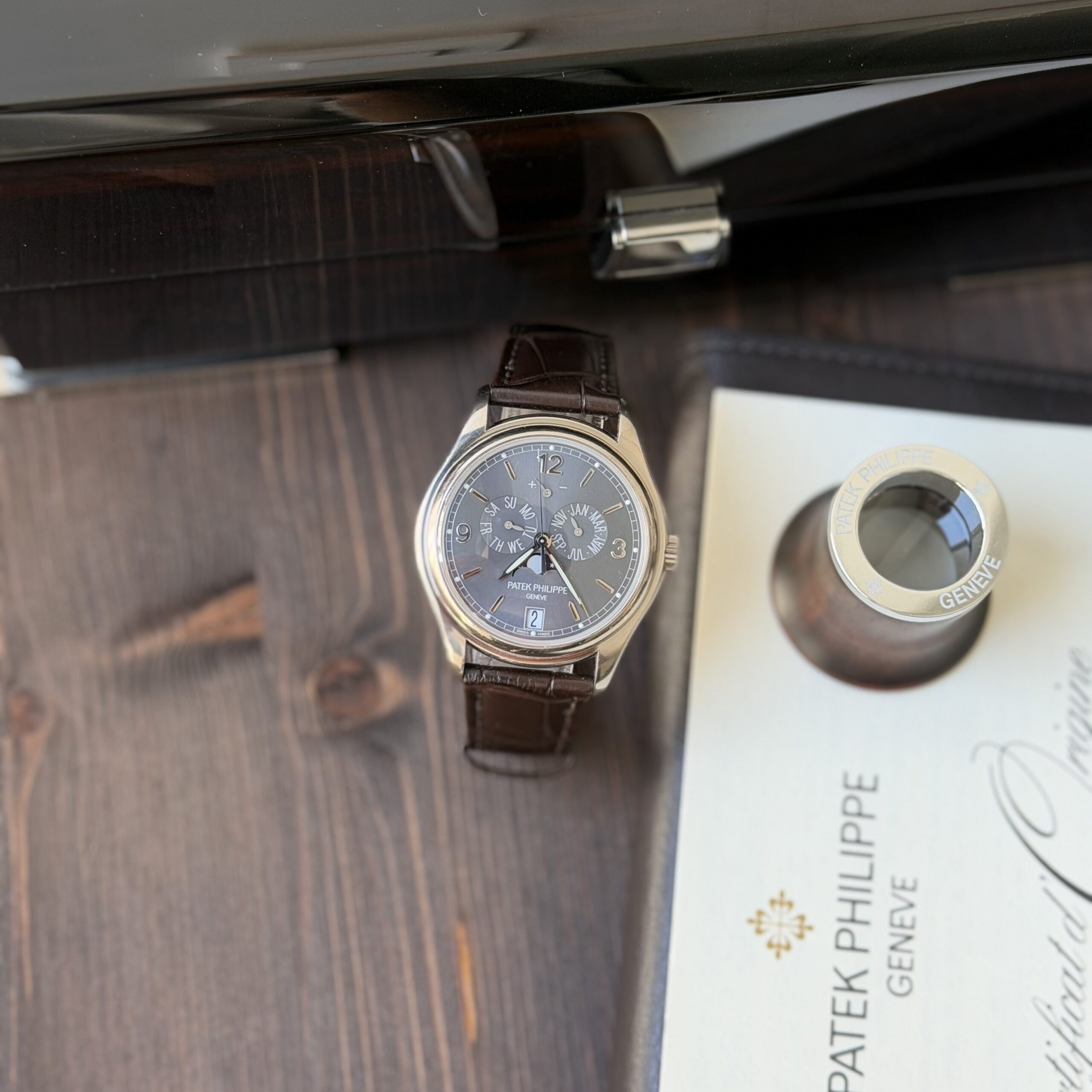 Patek Philippe 5146G-010